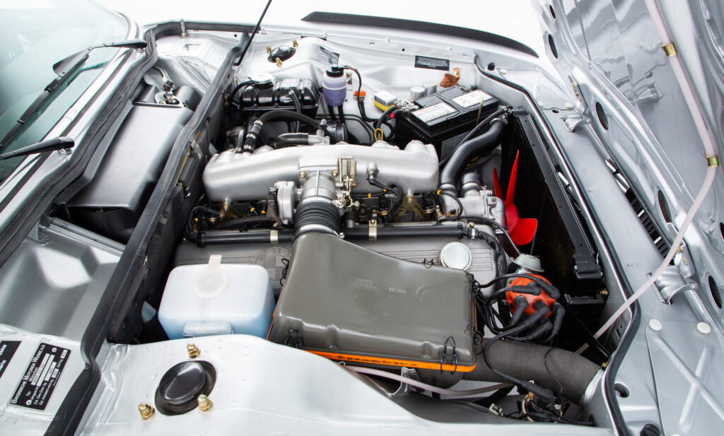 BMW 3.2 CSL Batmobile For Sale - Engine and Transmission 3