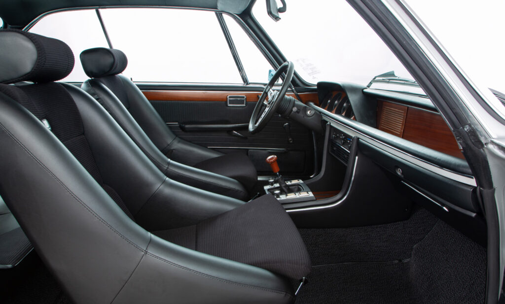 BMW 3.2 CSL Batmobile For Sale - Interior 1