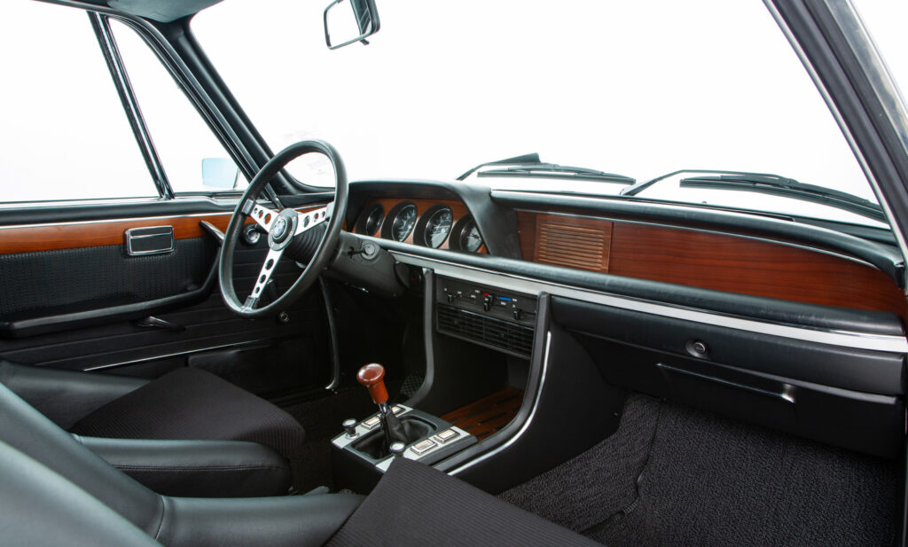 BMW 3.2 CSL Batmobile For Sale - Interior 7
