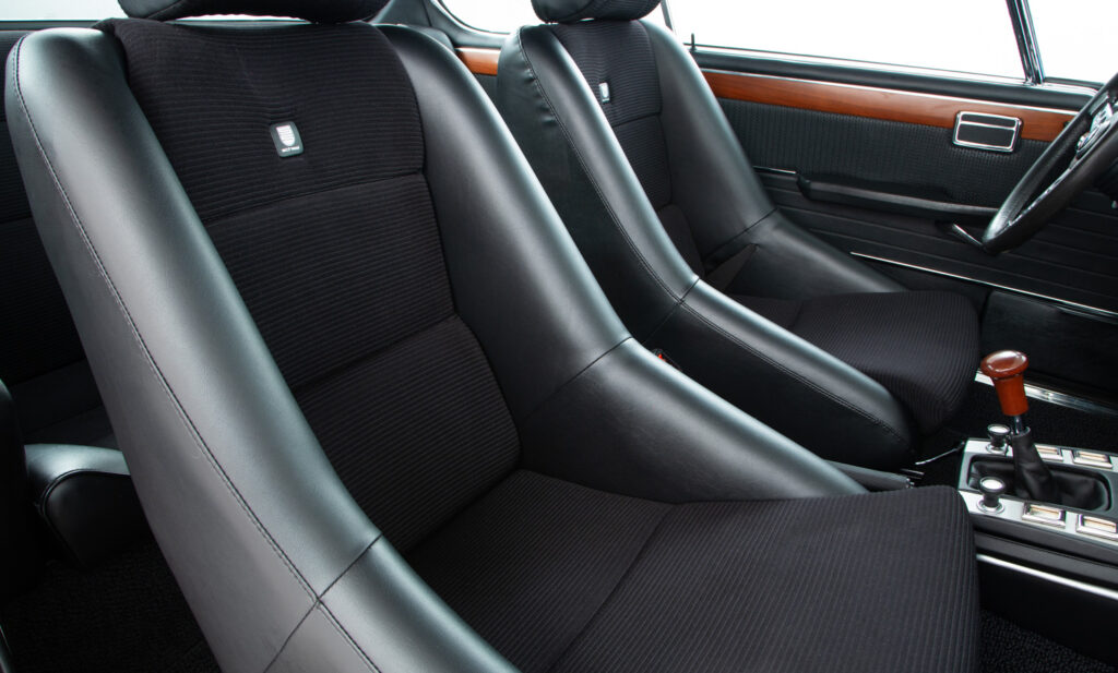 BMW 3.2 CSL Batmobile For Sale - Interior 9