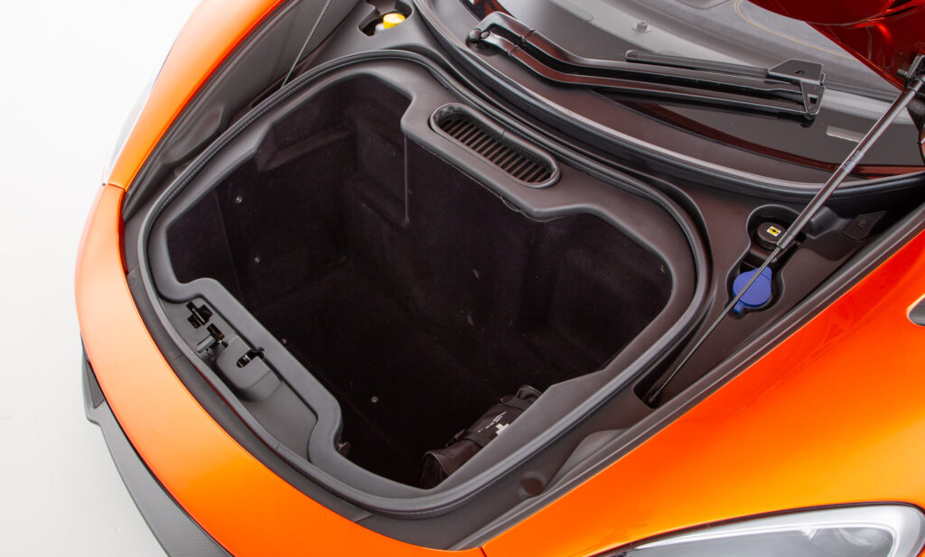 McLaren 675LT Spider For Sale - Interior 11