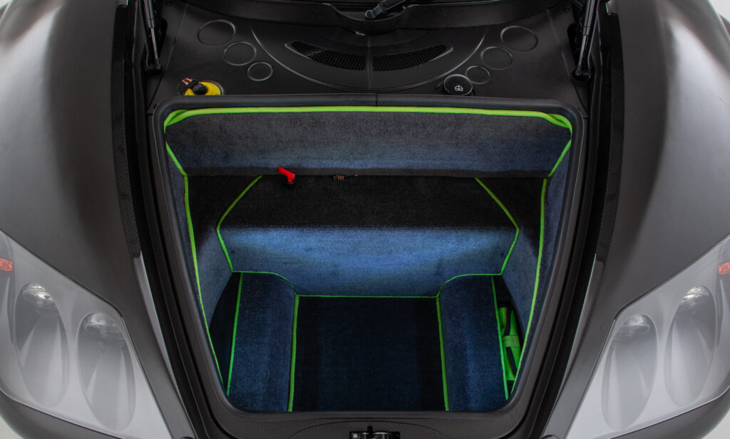 Noble M600 Carbon Sport For Sale - Interior 11