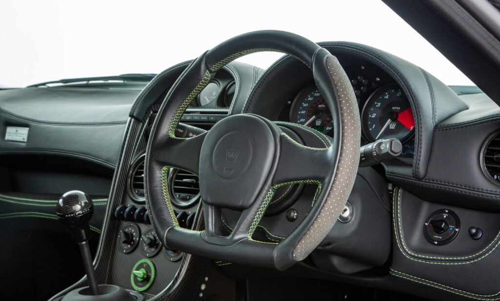 Noble M600 Carbon Sport For Sale - Interior 3