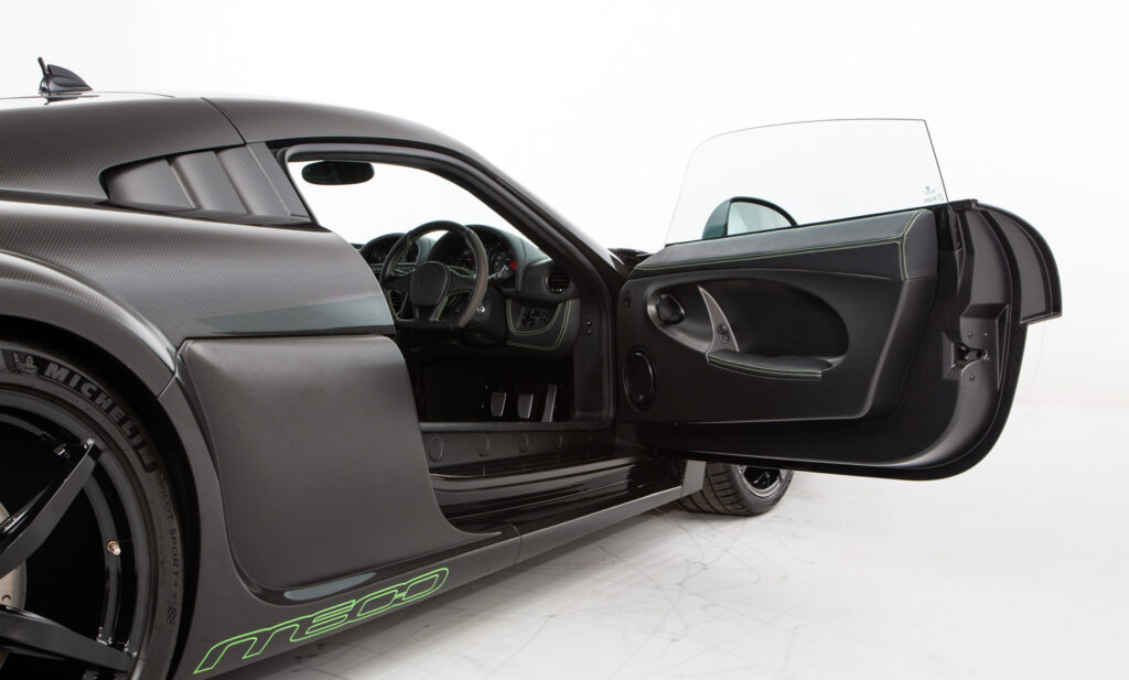 Noble M600 Carbon Sport For Sale - Interior 4