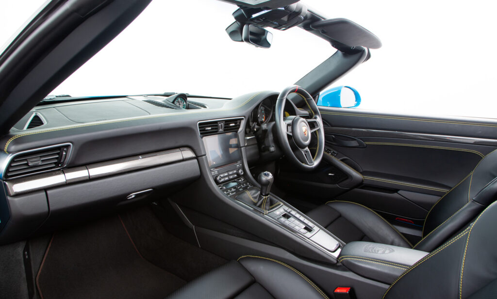 Porsche 911 Speedster For Sale - Interior 9